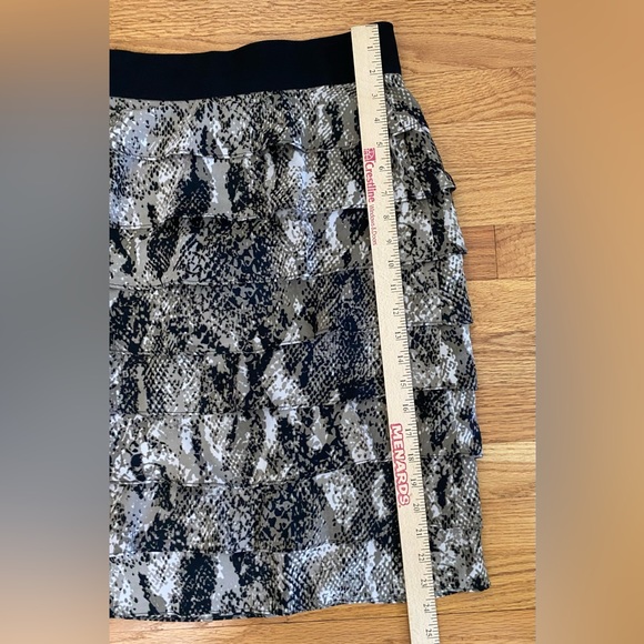 Alfani Skirt Women’s Sz 2 Black Taupe Cream Snake-print Ruffle Tiered Lined - Picture 9 of 9